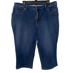 Lee Relaxed Fit Mid Stretch Denim Capris Medium Wash in Blue Size 18